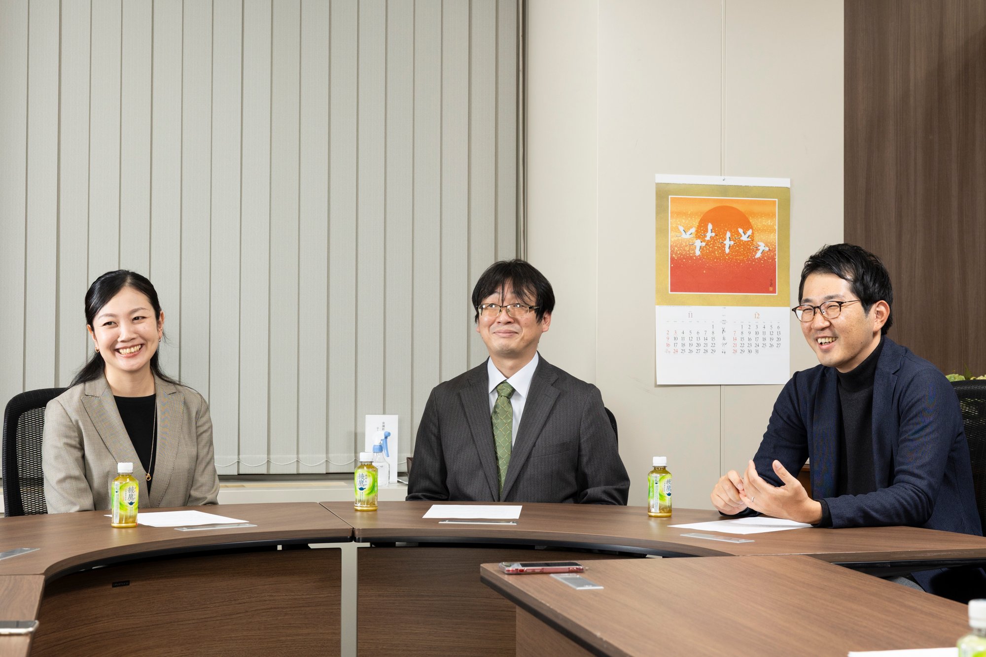 TOPPANクロレ株式会社　太田倫子（左）、南雲正和（中央）、鈴木暁雄（右）