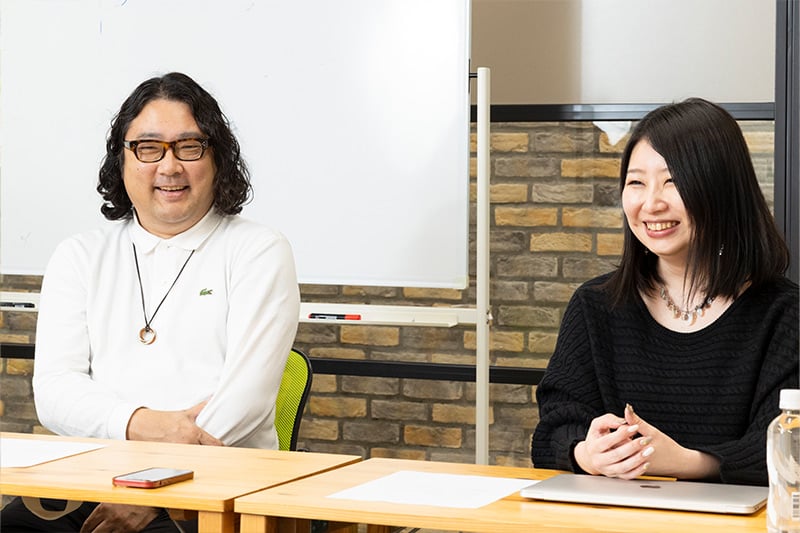 左：TOPPANクロレ 神林、右：小上馬様