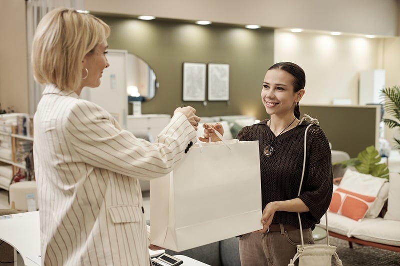 【2025年最新版】EC市場規模の現状は？BtoCやBtoB、越境などカテゴリ別の状況とトピック