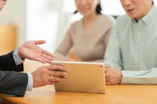 サービス内容の説明動画制作・パンフレット製作