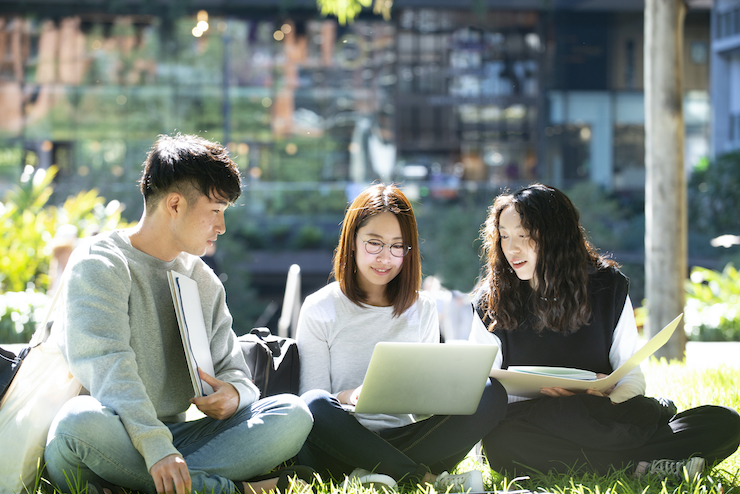 Z世代とは？ 何歳を指すのか、特徴や有効なマーケティング手法を解説 | TOPPANクロレ