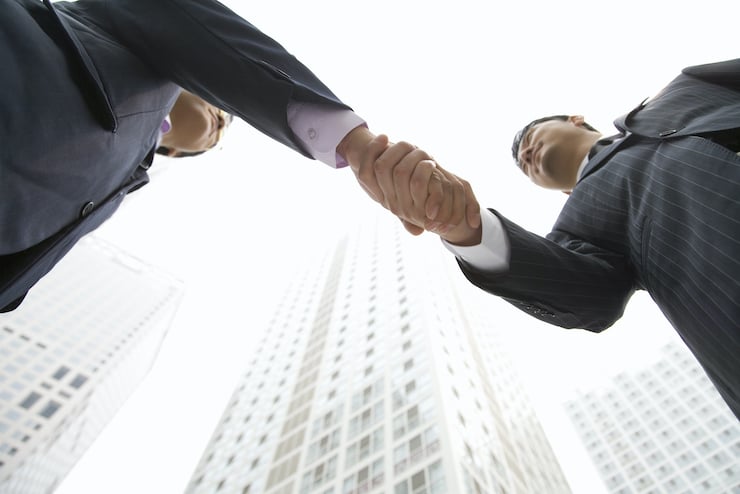 タイアップとは？コラボとの違い、メリット・デメリットや成功事例 | TOPPANクロレ