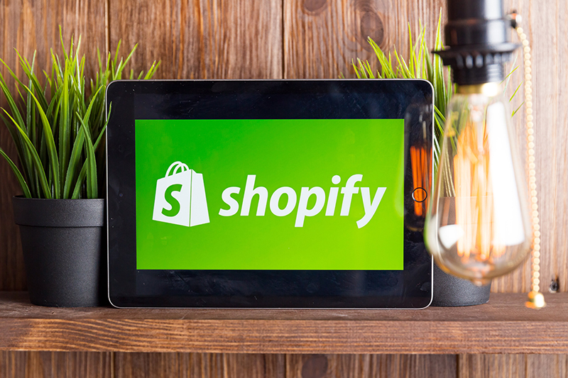 Shopify（ショッピファイ）がECサイト構築に選ばれる理由とは？特長や事例を紹介 | TOPPANクロレ