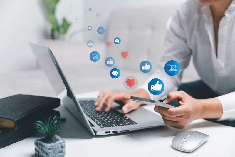 SNS運用とは？メリットや各SNSの特徴、注意点を解説